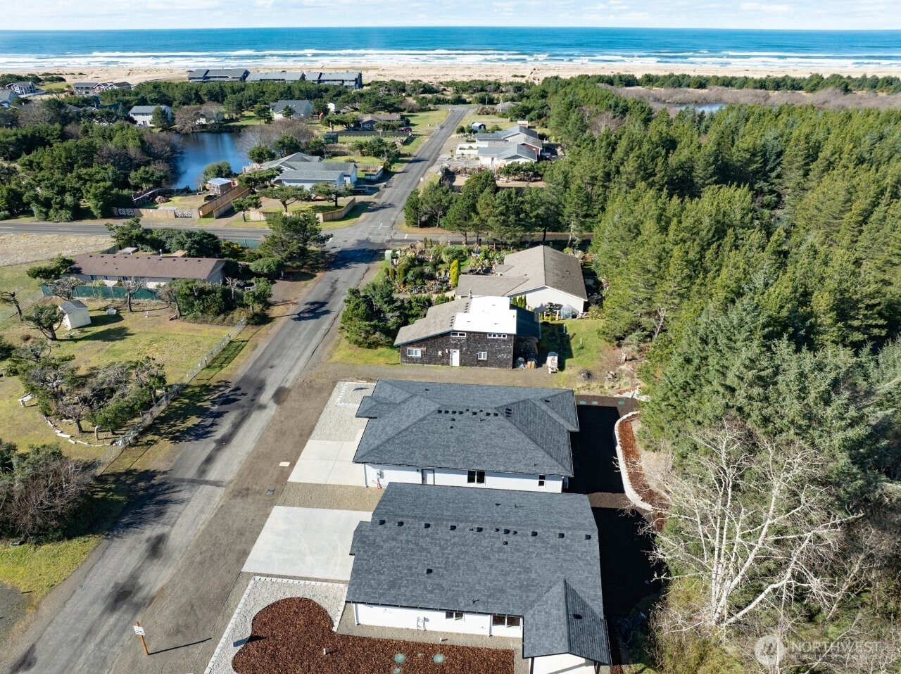 811 NE 357th Street , Ocean Park, WA 98640