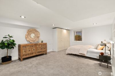 2568 28th Avenue W, Seattle, WA 98199 - Photo 24