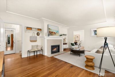 2568 28th Avenue W, Seattle, WA 98199 - Photo 3