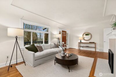 2568 28th Avenue W, Seattle, WA 98199 - Photo 4