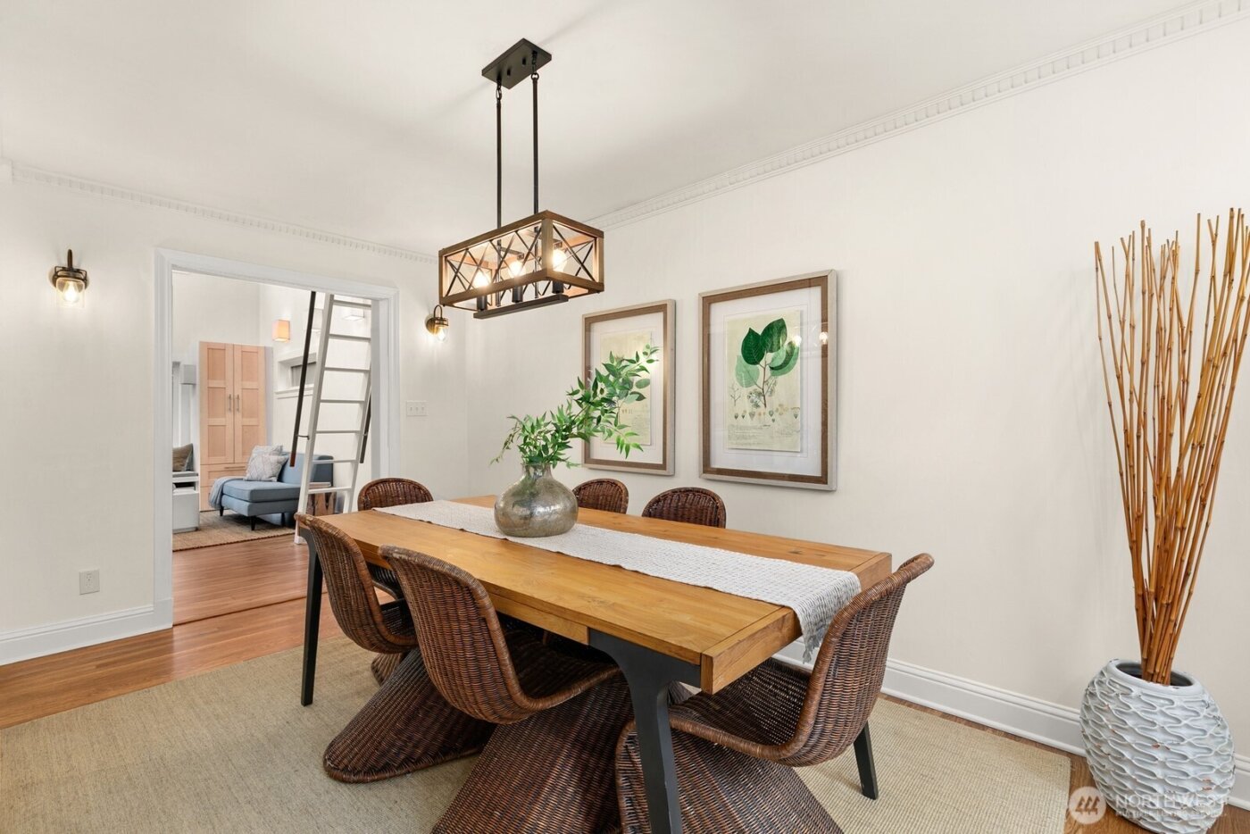 2568 28th Avenue W, Seattle, WA 98199