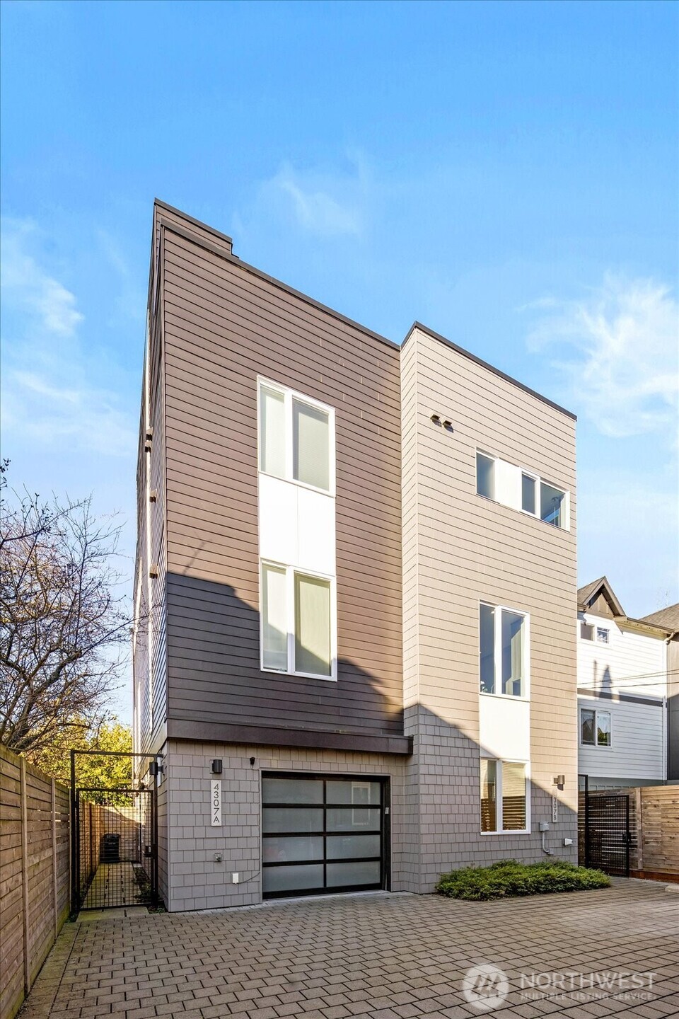 4307 B Francis Avenue N, Seattle, WA 98103