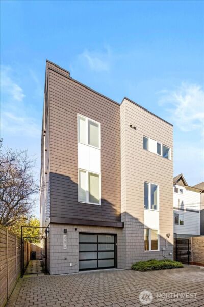 4307 B Francis Avenue N, Seattle, WA 98103 - Photo 1