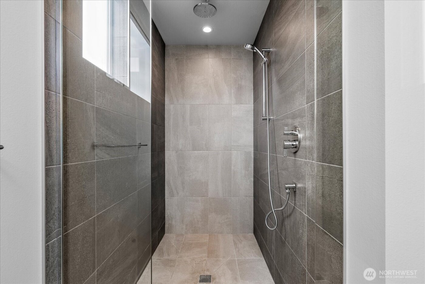 4307 B Francis Avenue N, Seattle, WA 98103