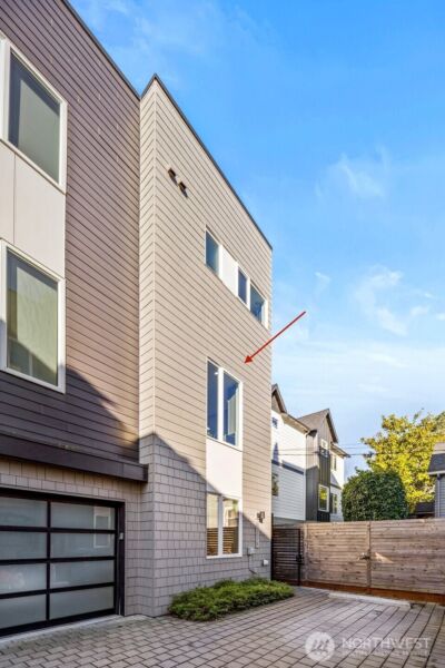 4307 B Francis Avenue N, Seattle, WA 98103 - Photo 2