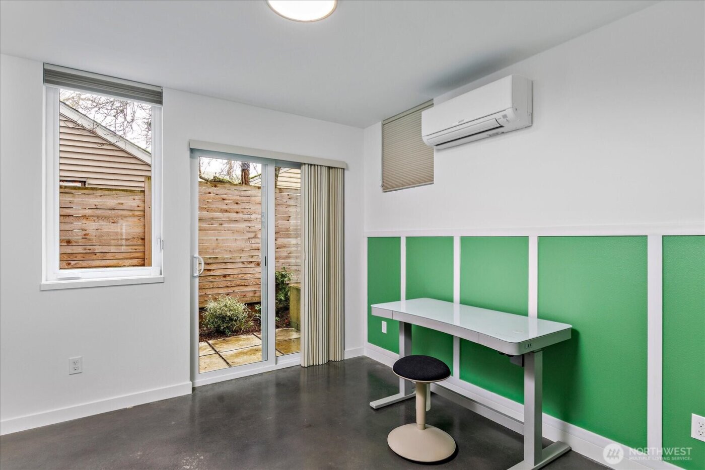 4307 B Francis Avenue N, Seattle, WA 98103