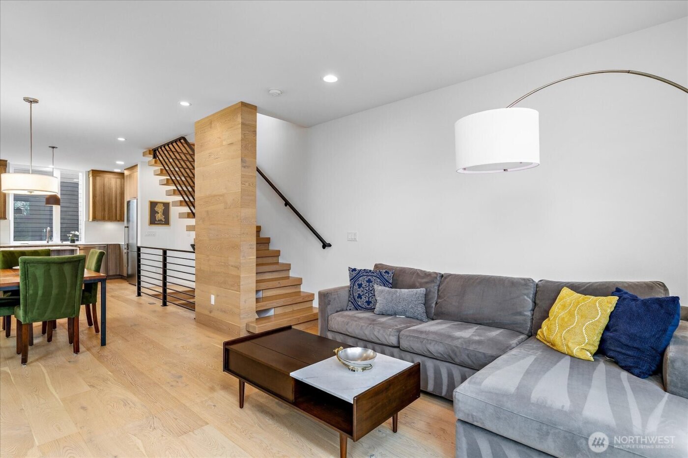 4307 B Francis Avenue N, Seattle, WA 98103