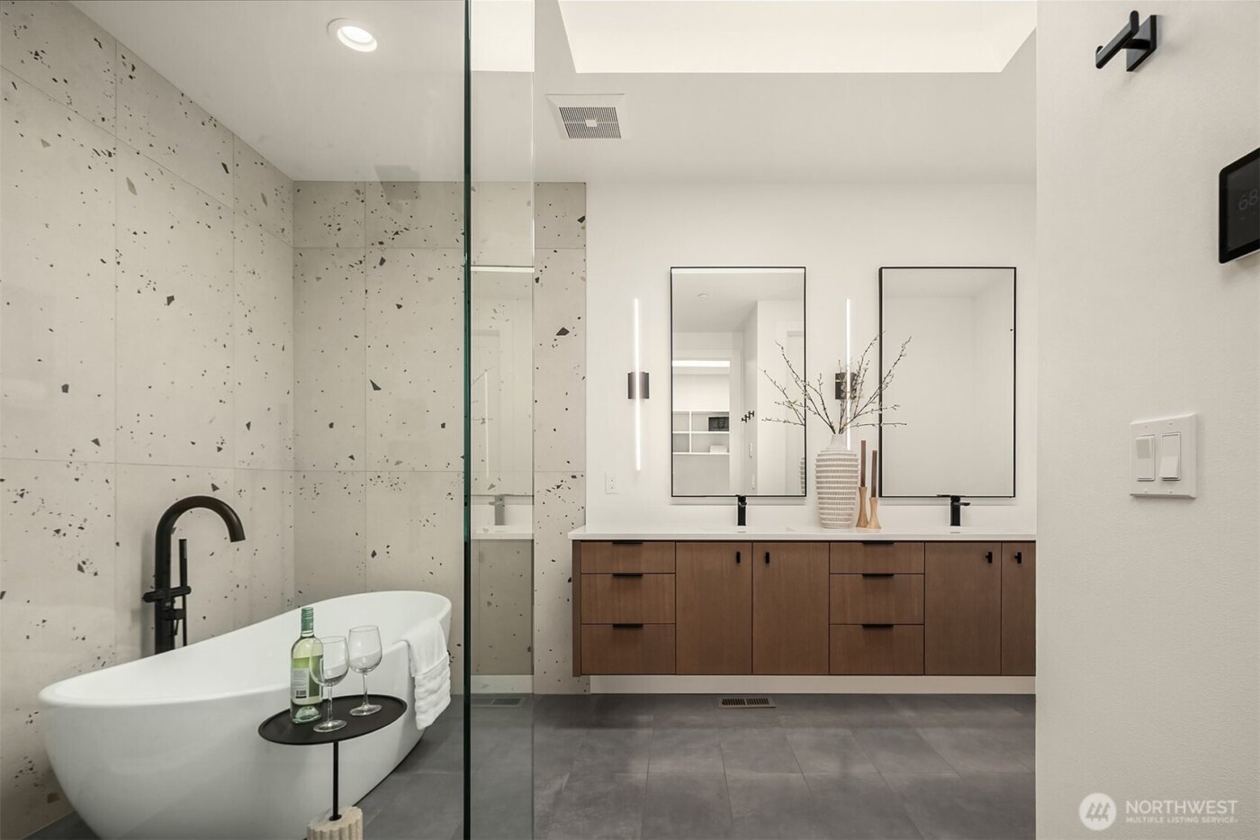 11217 NE 103rd Place , Kirkland, WA 98033