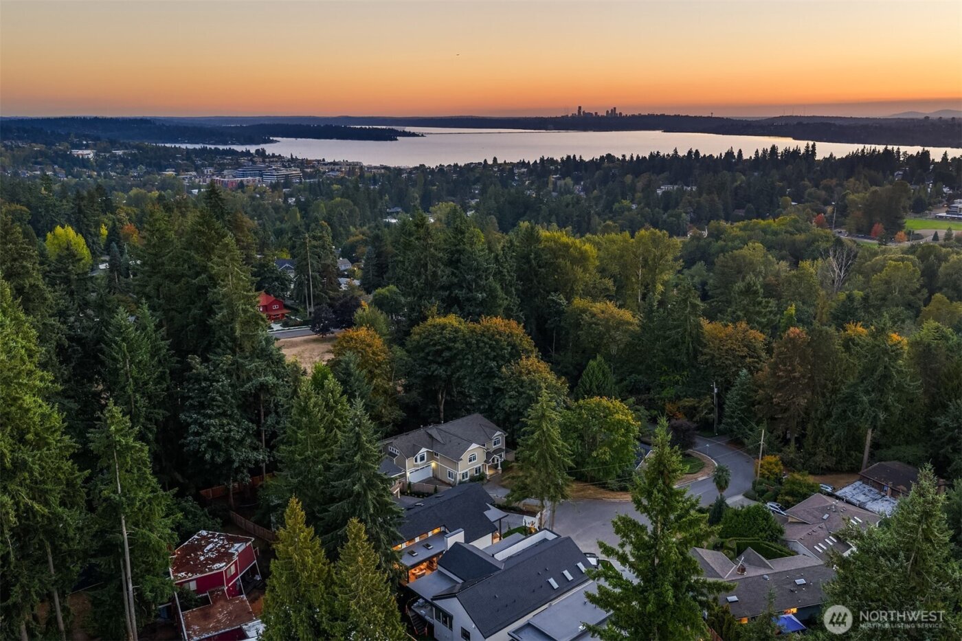 11217 NE 103rd Place , Kirkland, WA 98033