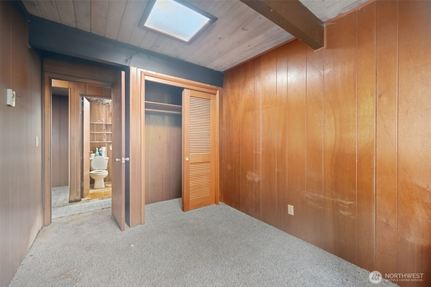 1284 Dines Point Rd , Greenbank, WA 98253