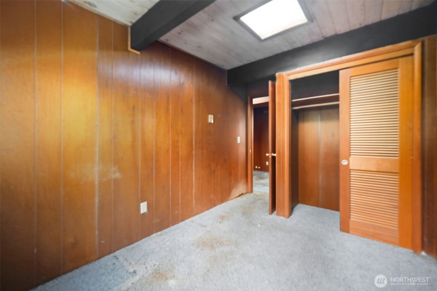 1284 Dines Point Rd , Greenbank, WA 98253