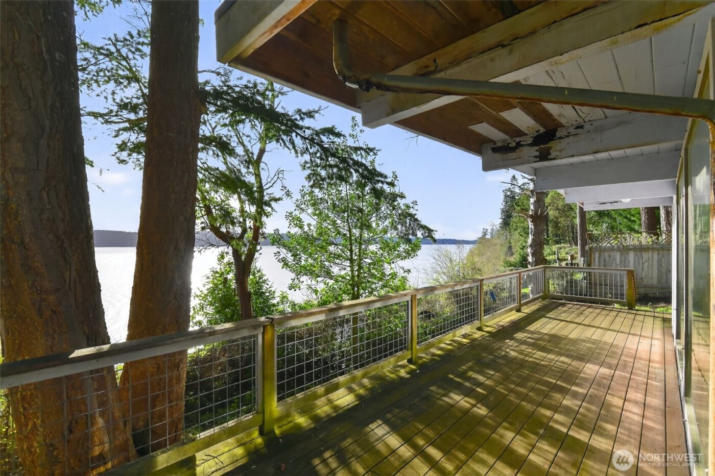 1284 Dines Point Rd , Greenbank, WA 98253
