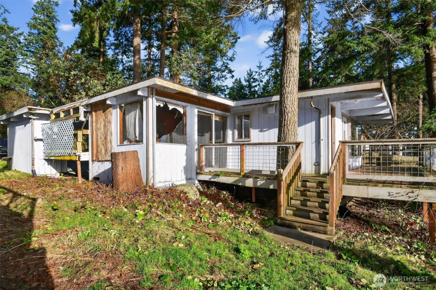 1284 Dines Point Rd , Greenbank, WA 98253