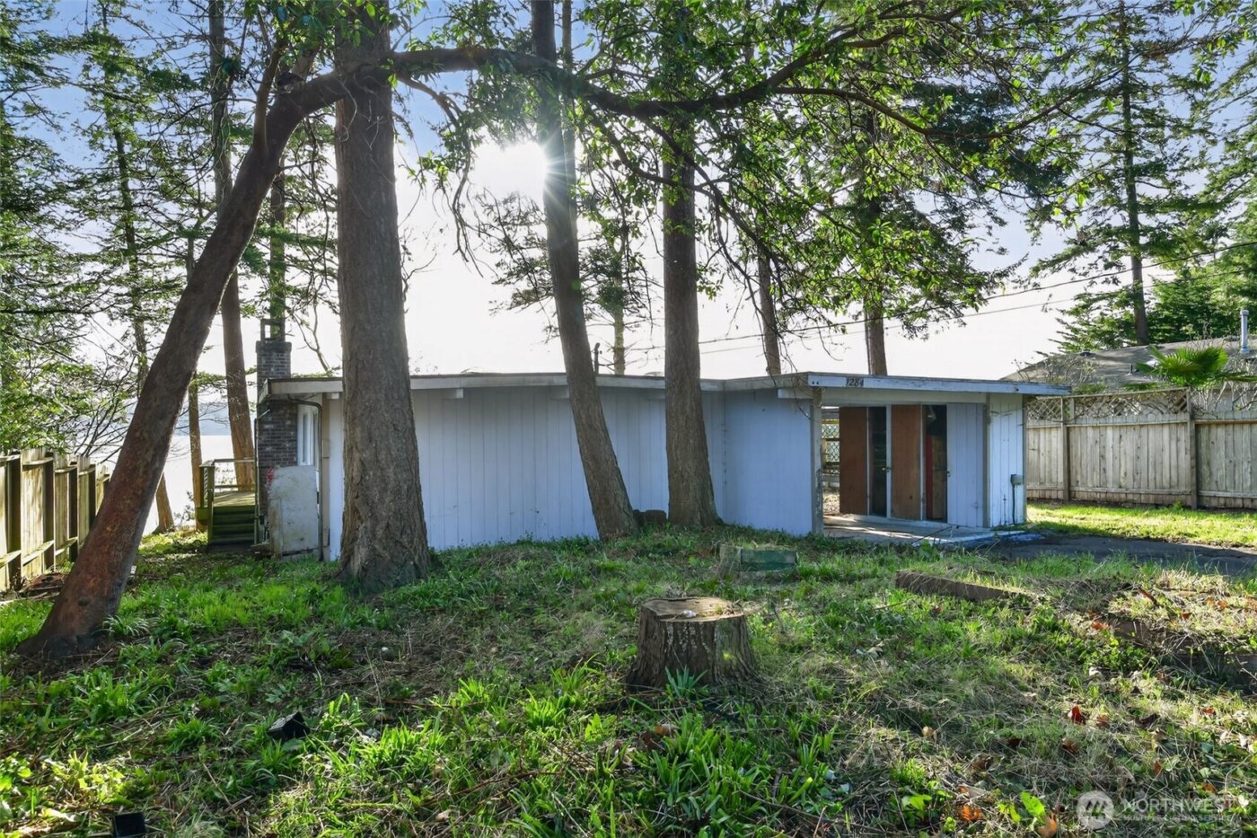 1284 Dines Point Rd , Greenbank, WA 98253