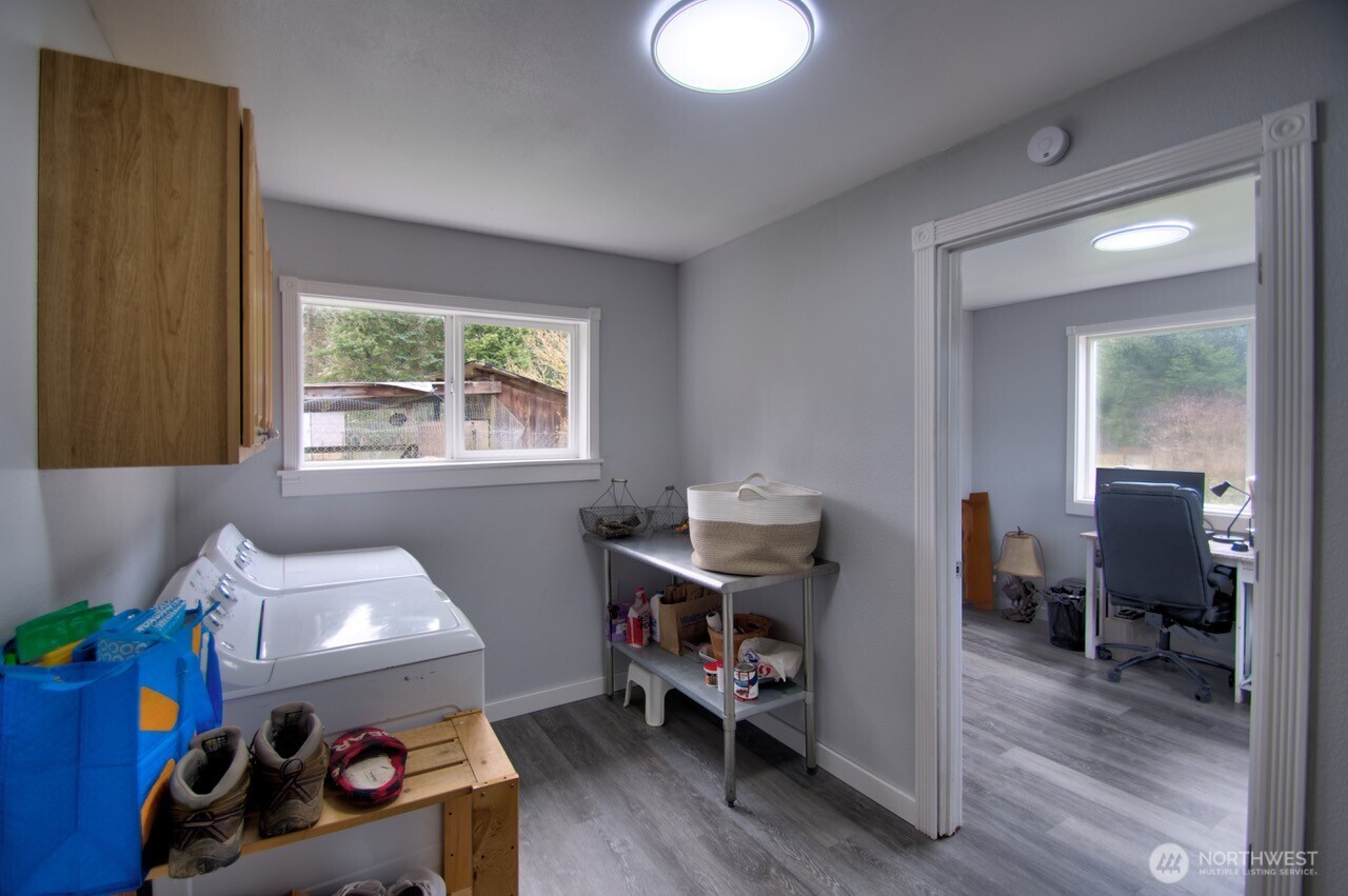 1296 Centralia Alpha Road , Chehalis, WA 98532