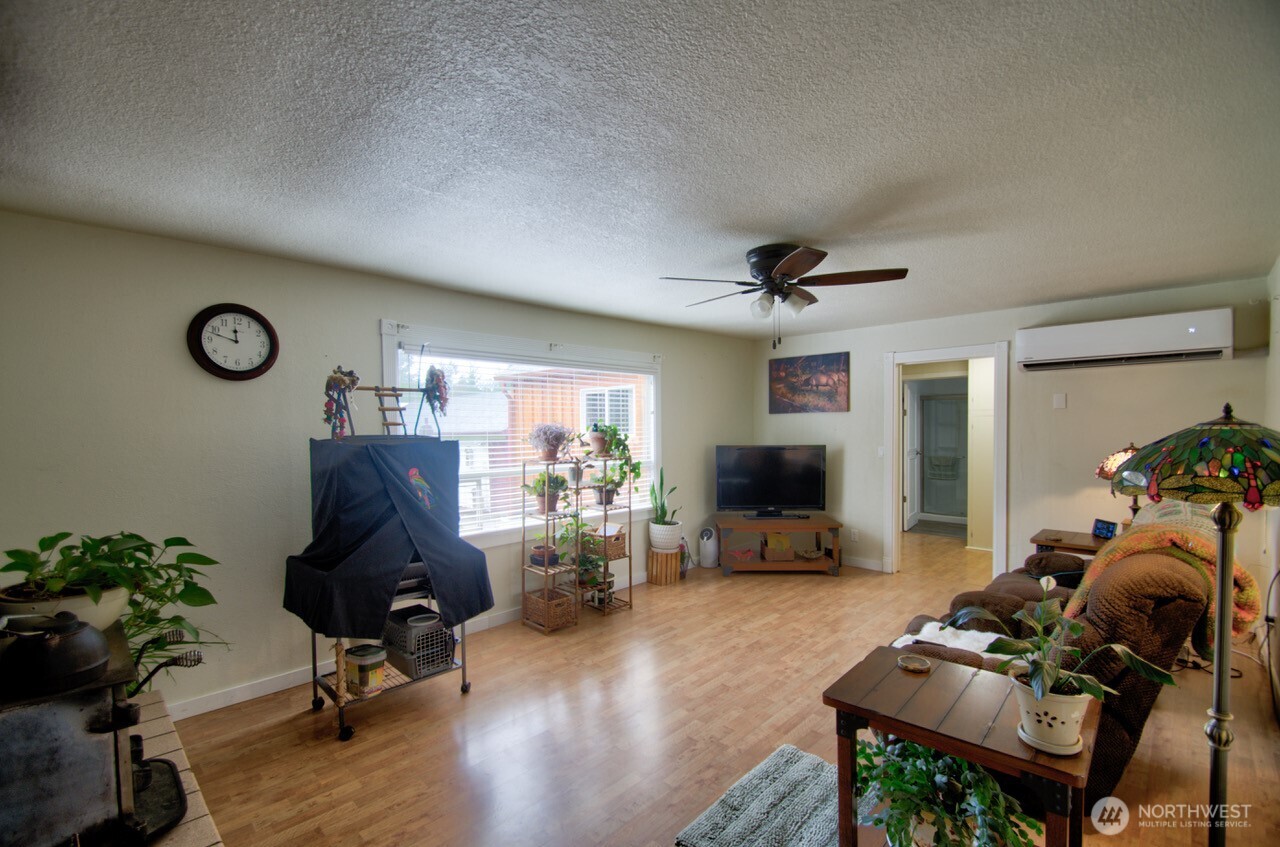 1296 Centralia Alpha Road , Chehalis, WA 98532