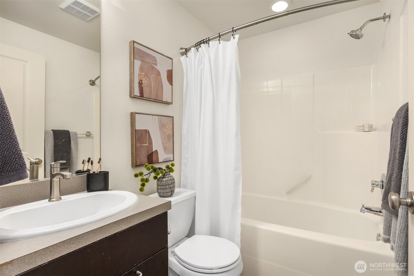 1848 NE Kenyon Court , Issaquah, WA 98029