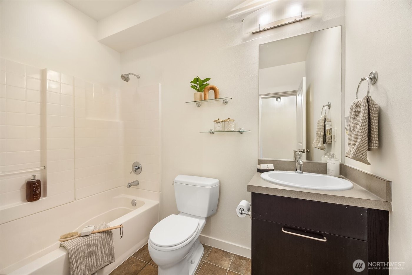 1848 NE Kenyon Court , Issaquah, WA 98029