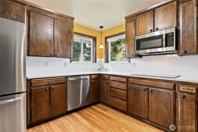 401 San Mar Drive NE, Olympia, WA 98506 - Photo 8