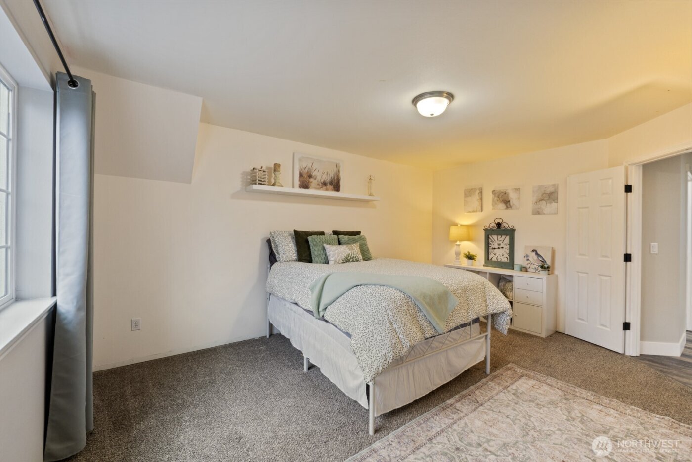 4233 154th Place SE, Bothell, WA 98012
