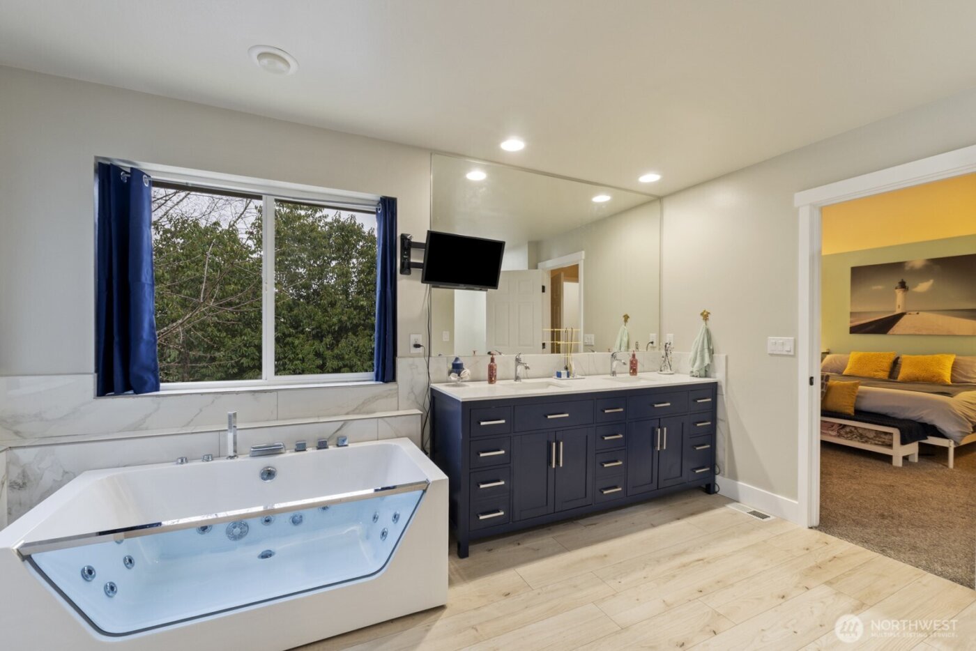 4233 154th Place SE, Bothell, WA 98012