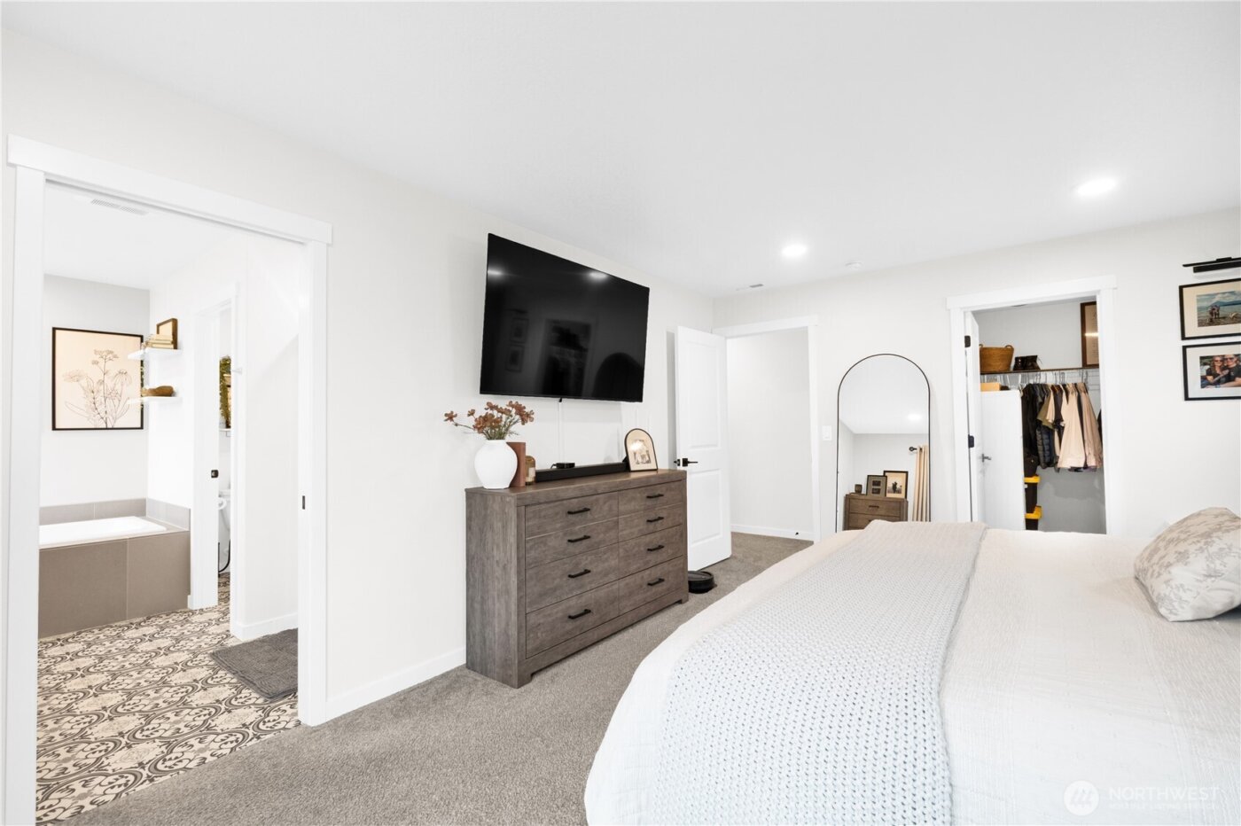 605 Cardinal Ave , Winlock, WA 98596