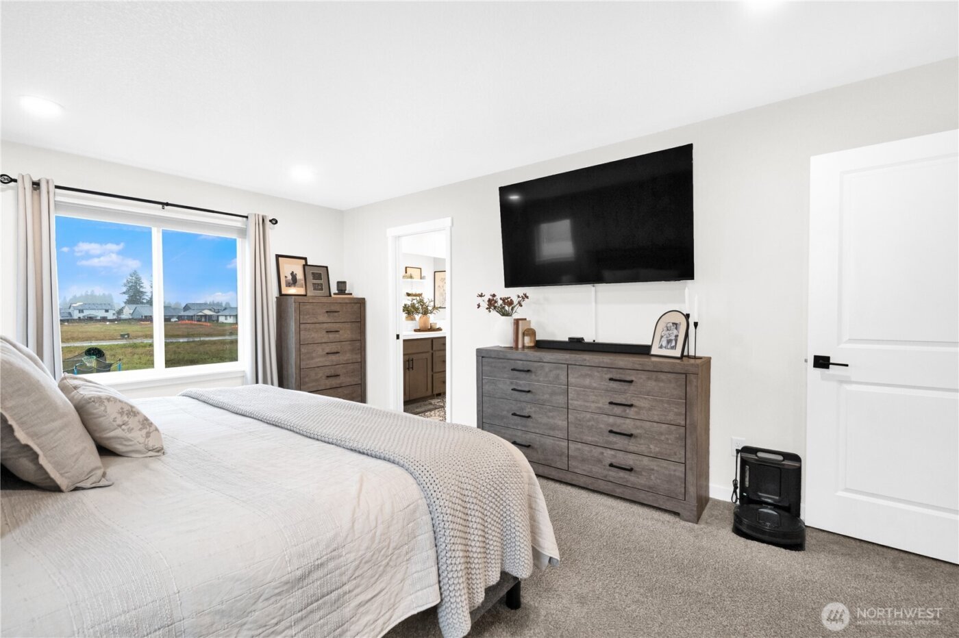 605 Cardinal Ave , Winlock, WA 98596