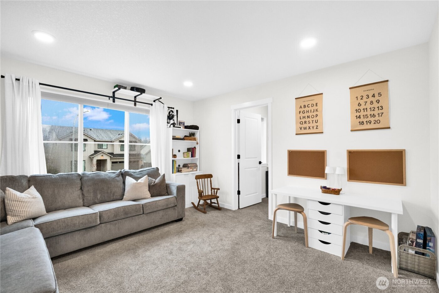 605 Cardinal Ave , Winlock, WA 98596