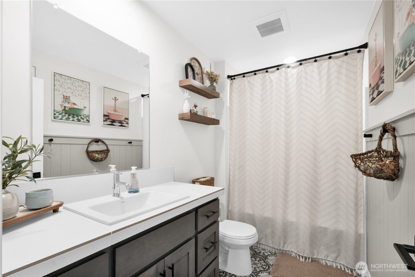 605 Cardinal Ave , Winlock, WA 98596