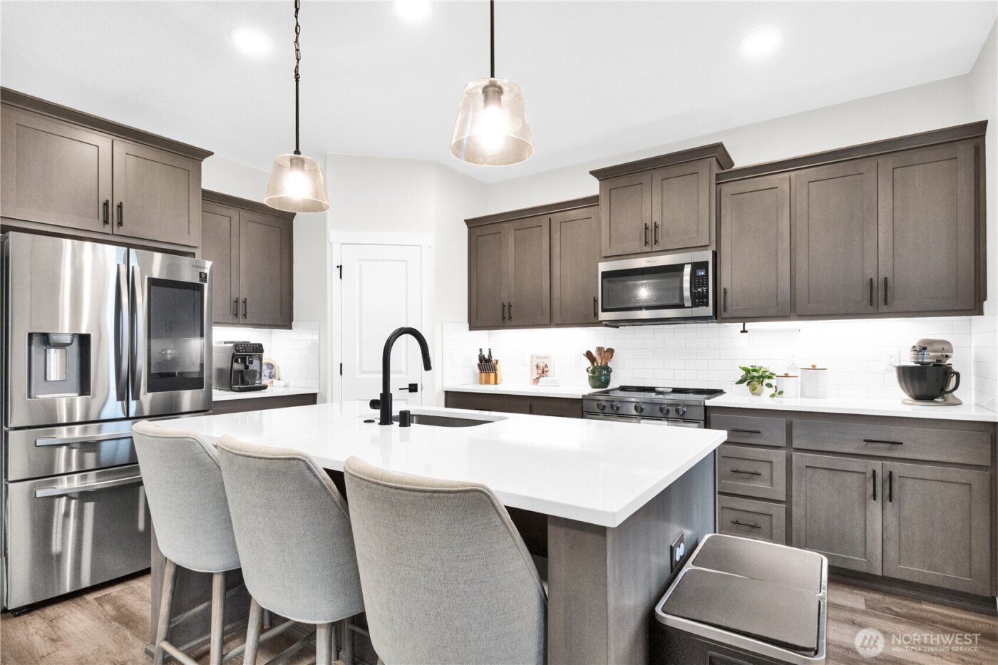 605 Cardinal Ave , Winlock, WA 98596