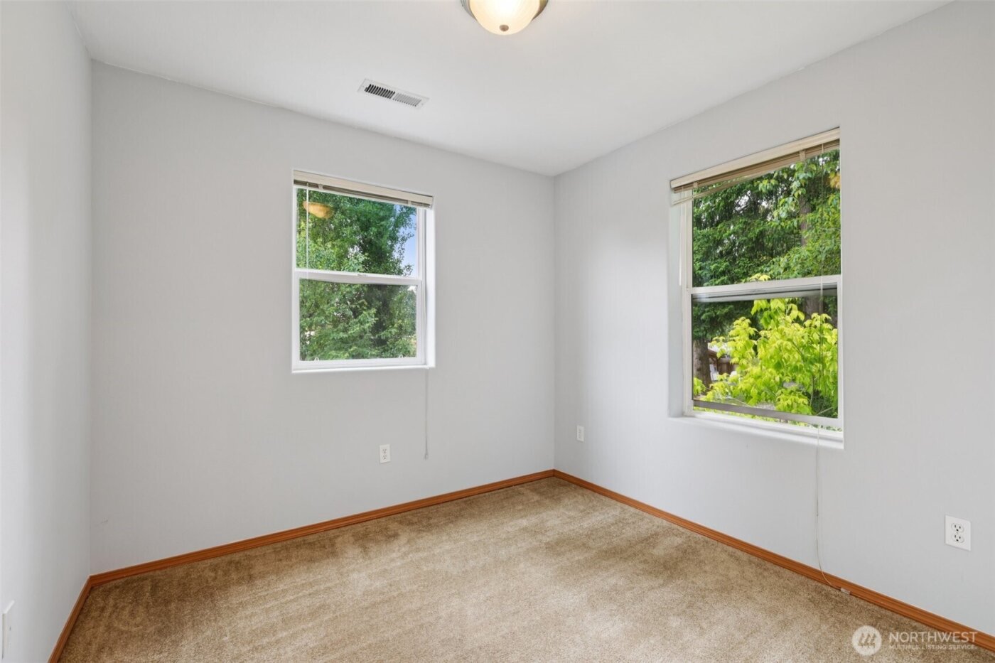 116 N Indiana Avenue , Granite Falls, WA 98252