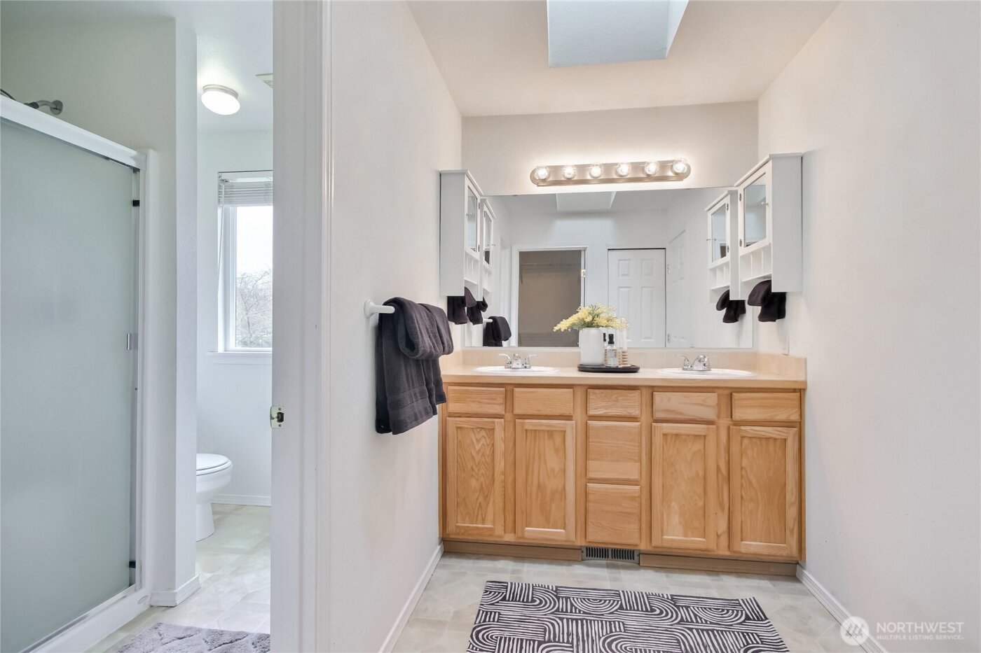 512 29th Ave SE, Puyallup, WA 98374