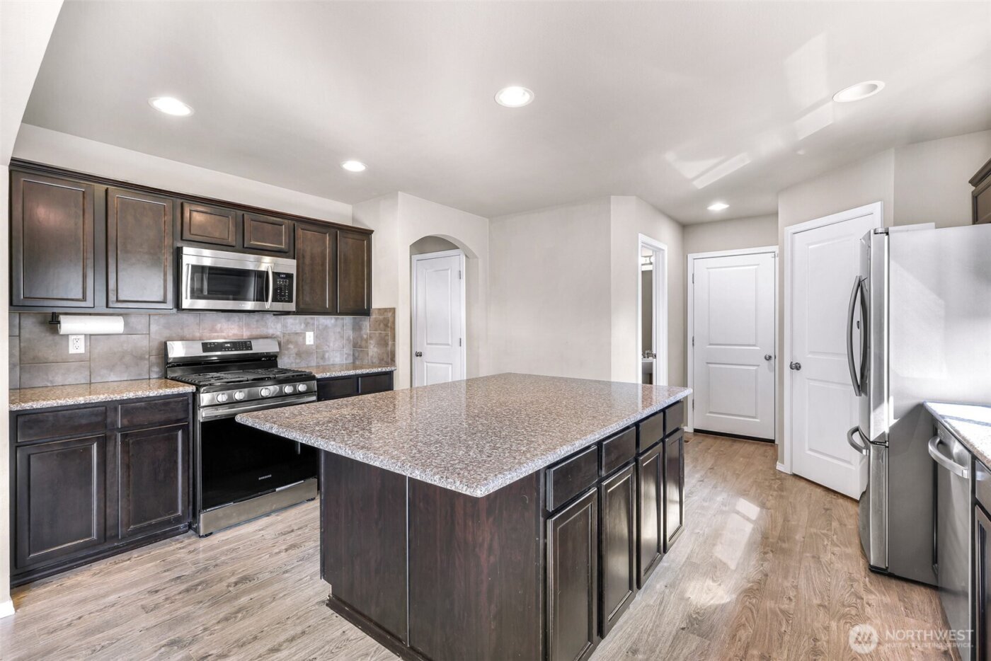 930 Cove View Circle , Oak Harbor, WA 98277