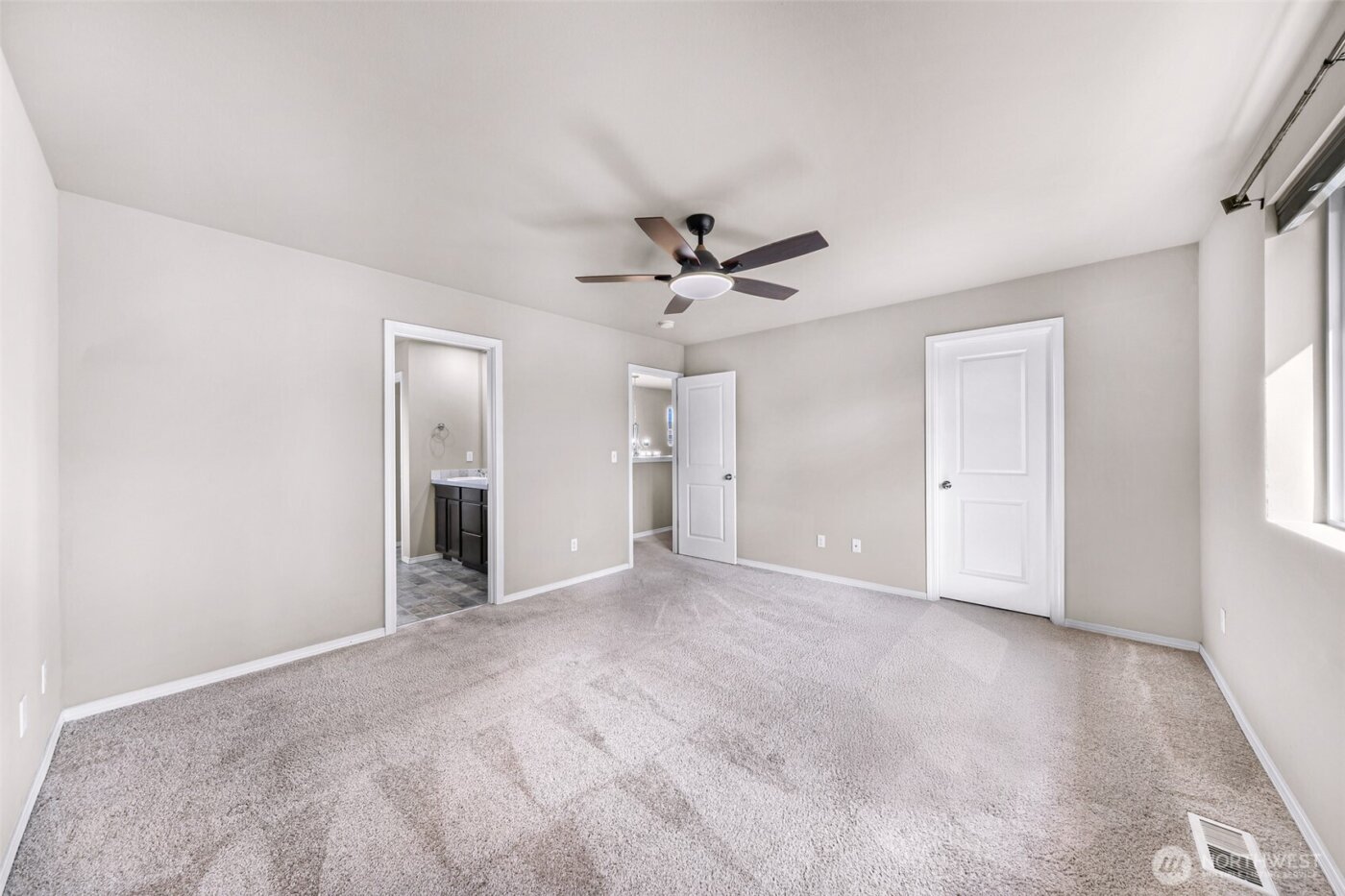 930 Cove View Circle , Oak Harbor, WA 98277