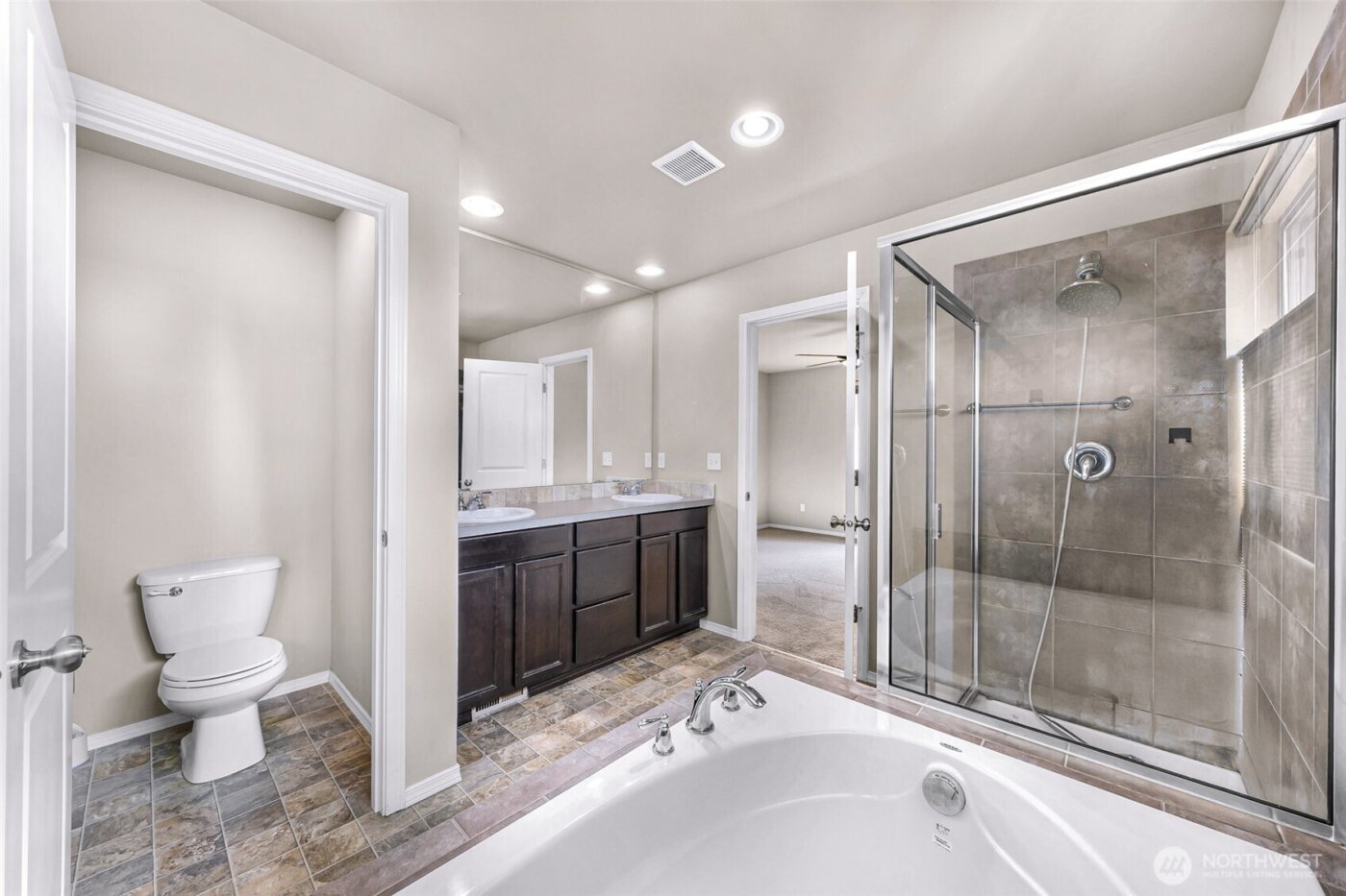 930 Cove View Circle , Oak Harbor, WA 98277