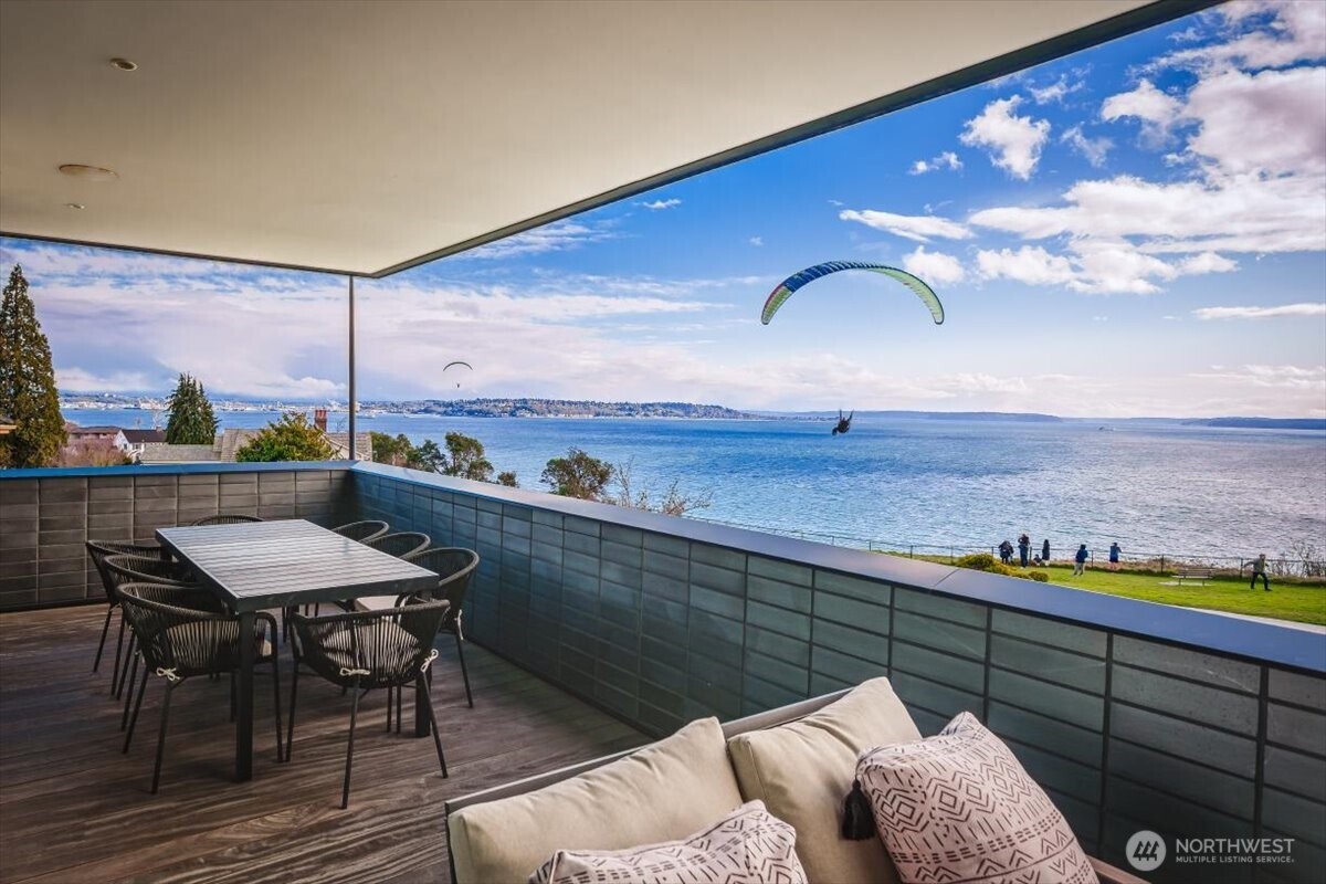 1914 Magnolia Boulevard W, Seattle, WA 98199