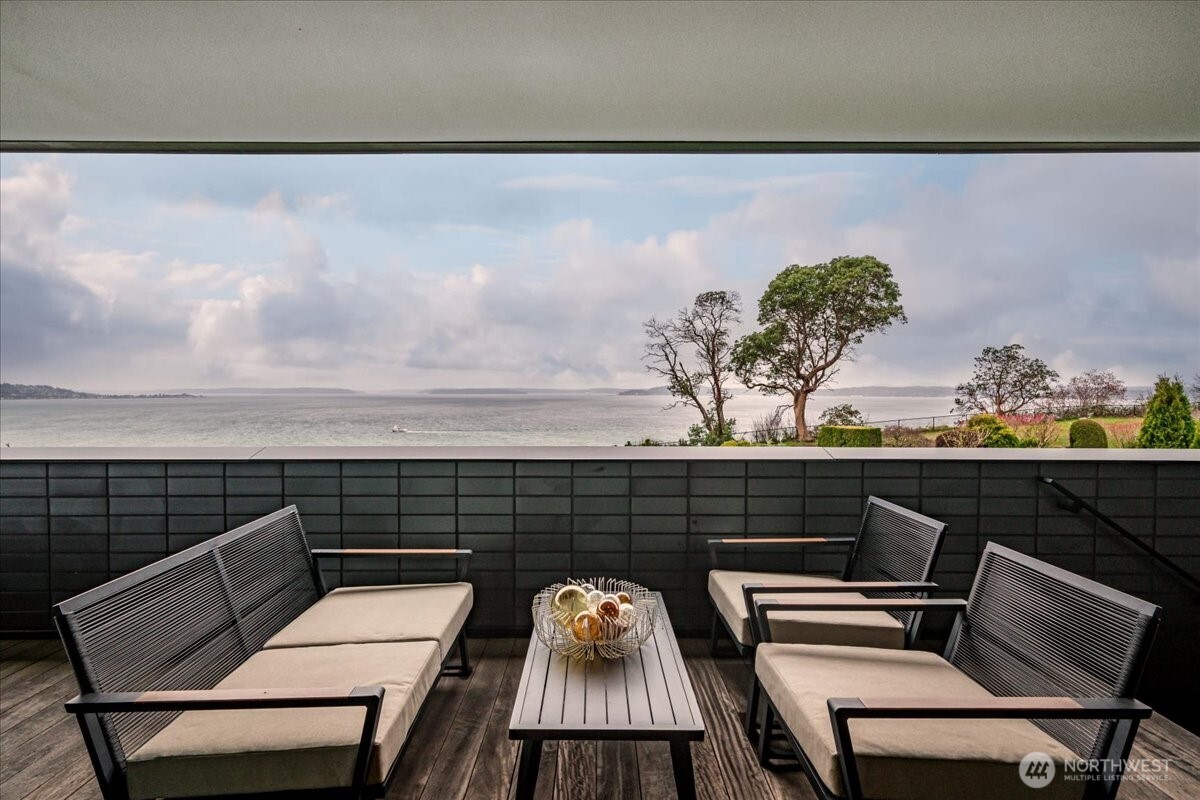 1914 Magnolia Boulevard W, Seattle, WA 98199