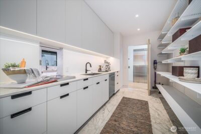 1914 Magnolia Boulevard W, Seattle, WA 98199 - Photo 15