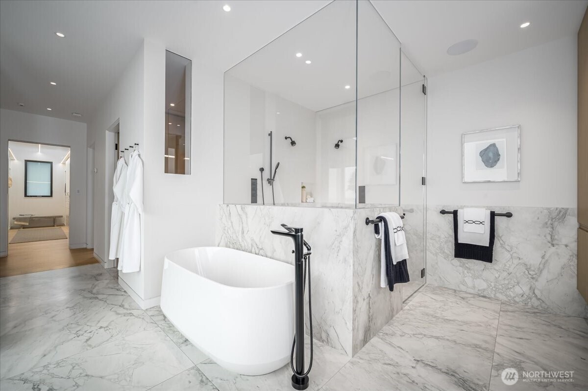 1914 Magnolia Boulevard W, Seattle, WA 98199