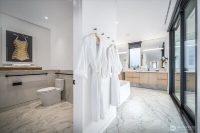 1914 Magnolia Boulevard W, Seattle, WA 98199 - Photo 25