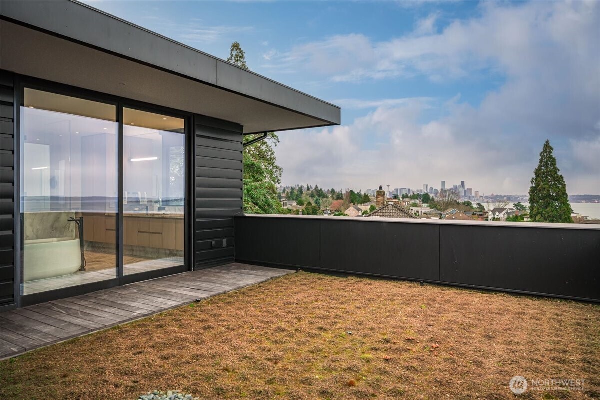 1914 Magnolia Boulevard W, Seattle, WA 98199