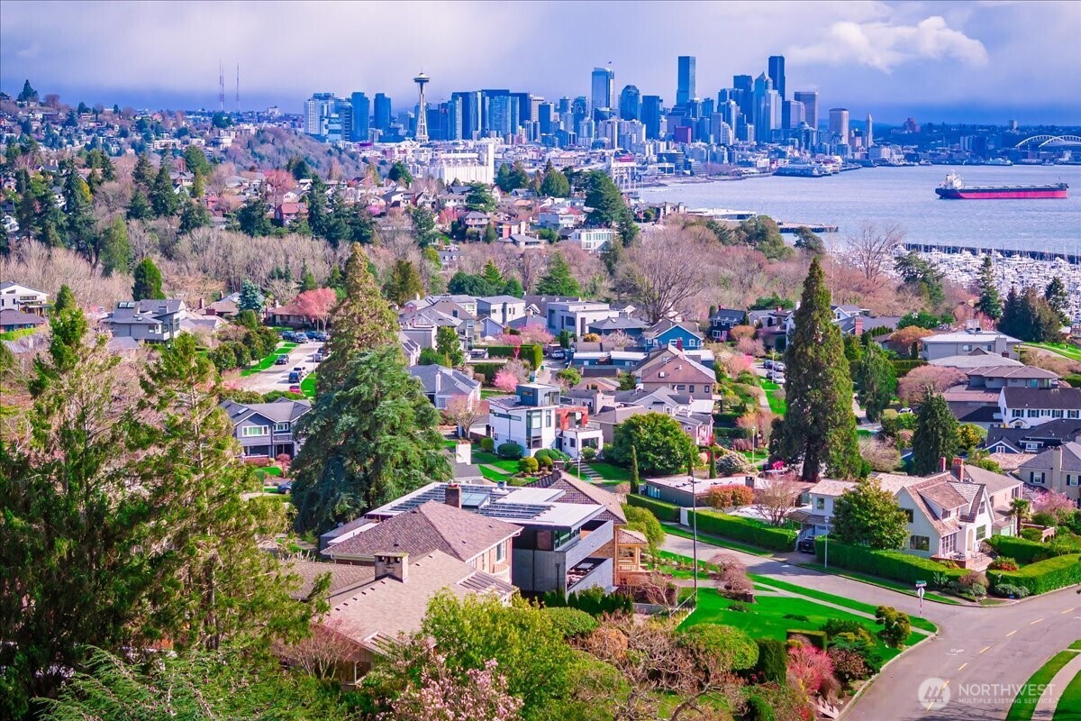 1914 Magnolia Boulevard W, Seattle, WA 98199