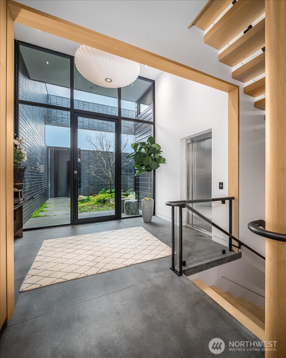 1914 Magnolia Boulevard W, Seattle, WA 98199