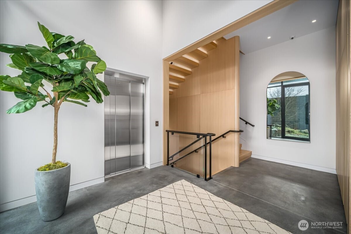 1914 Magnolia Boulevard W, Seattle, WA 98199