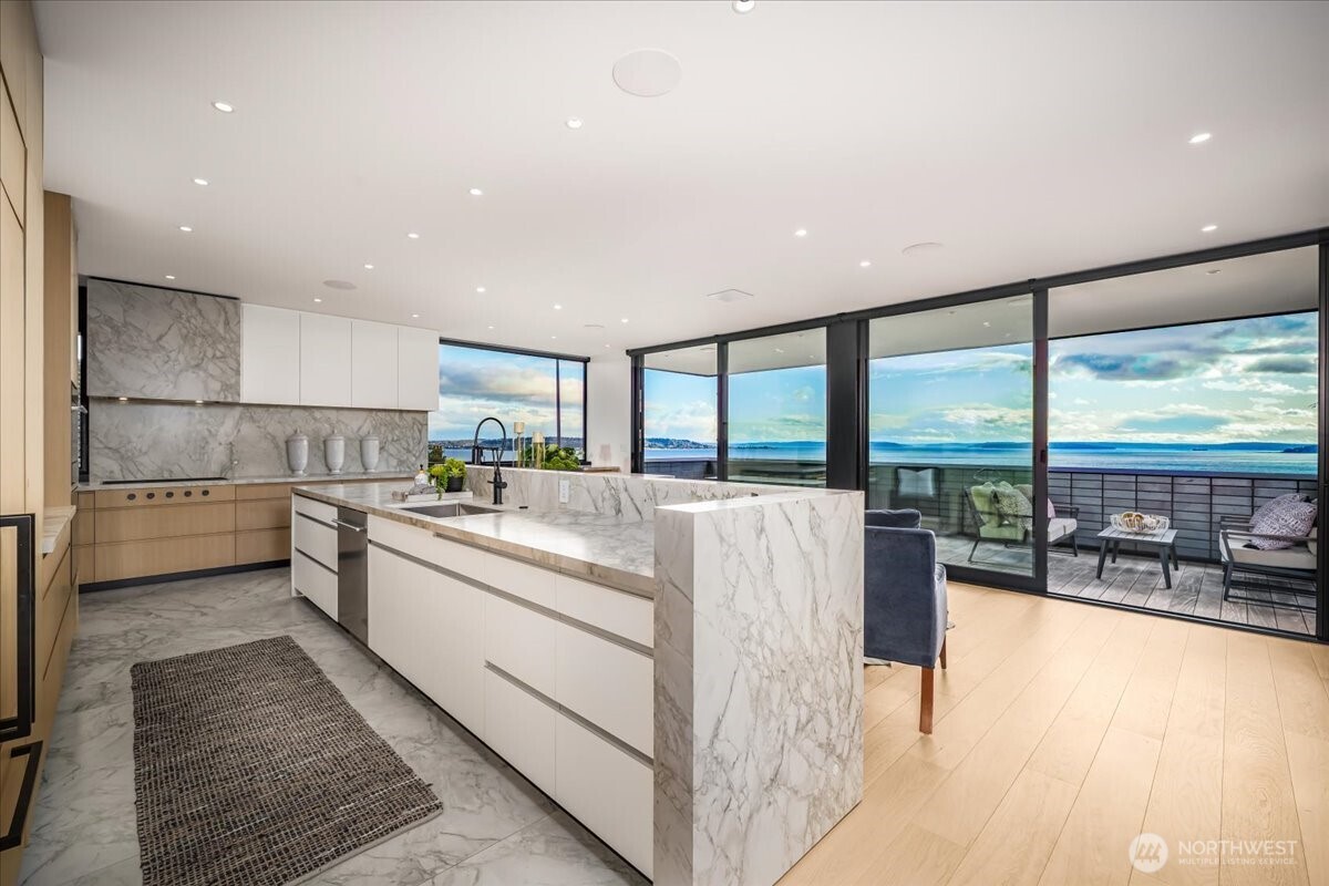 1914 Magnolia Boulevard W, Seattle, WA 98199