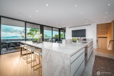 1914 Magnolia Boulevard W, Seattle, WA 98199 - Photo 10