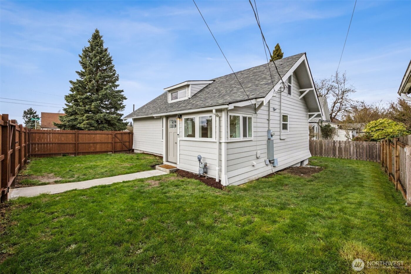 4021 S Sheridan Avenue , Tacoma, WA 98418