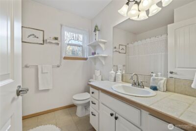 22068 McMurray Shore Drive , Mount Vernon, WA 98274 - Photo 17