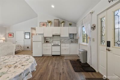 22068 McMurray Shore Drive , Mount Vernon, WA 98274 - Photo 22