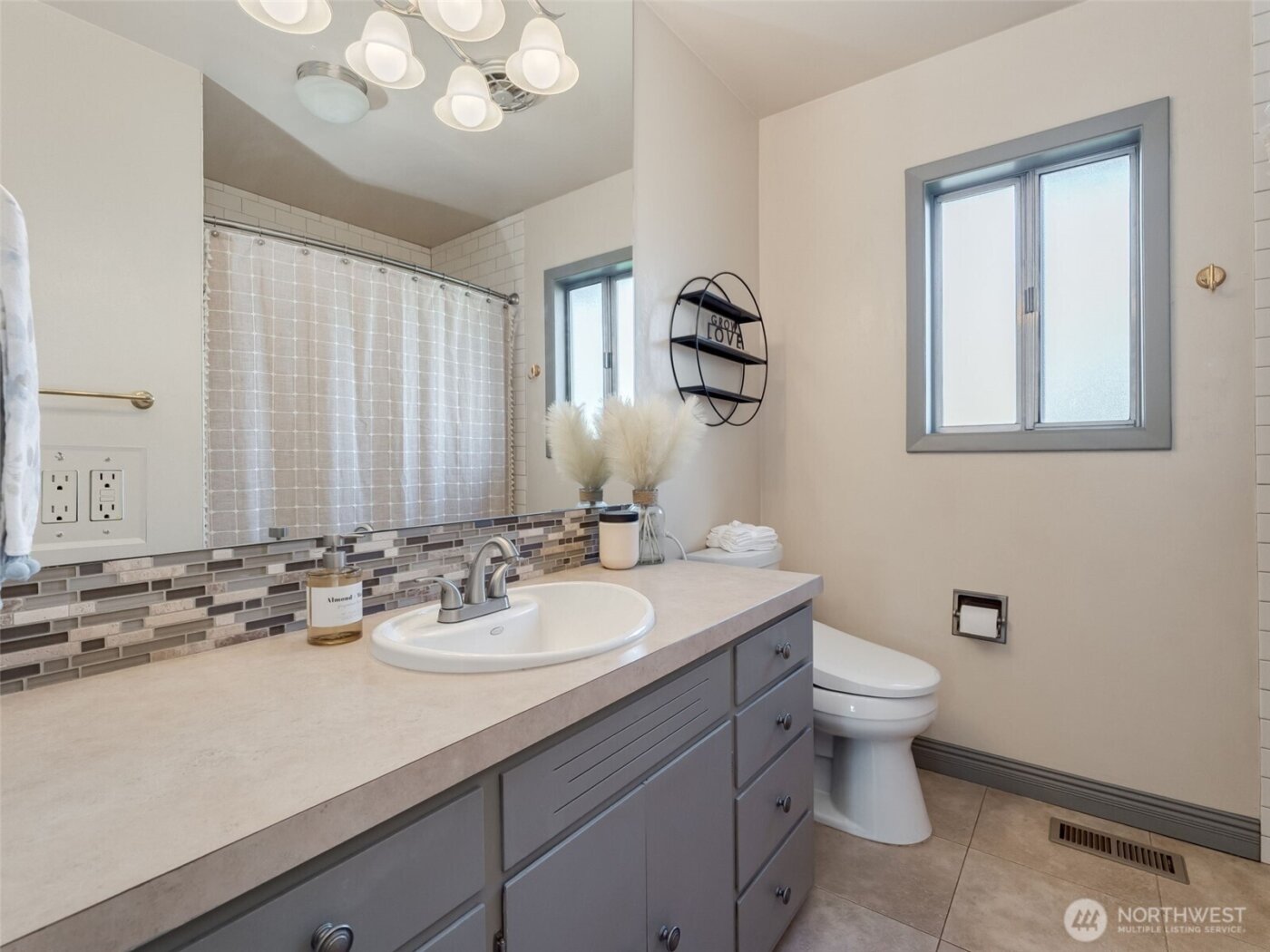 711 SE 101st Avenue , Vancouver, WA 98664